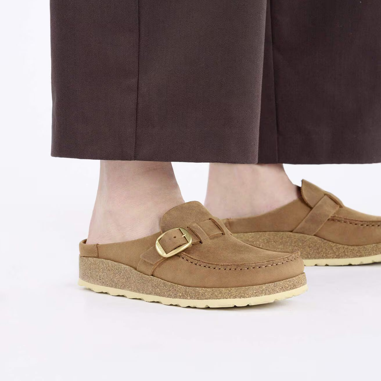 SABOTS BIRKENSTOCK BUCKLEY EN CUIR HUILÉ COGNAC