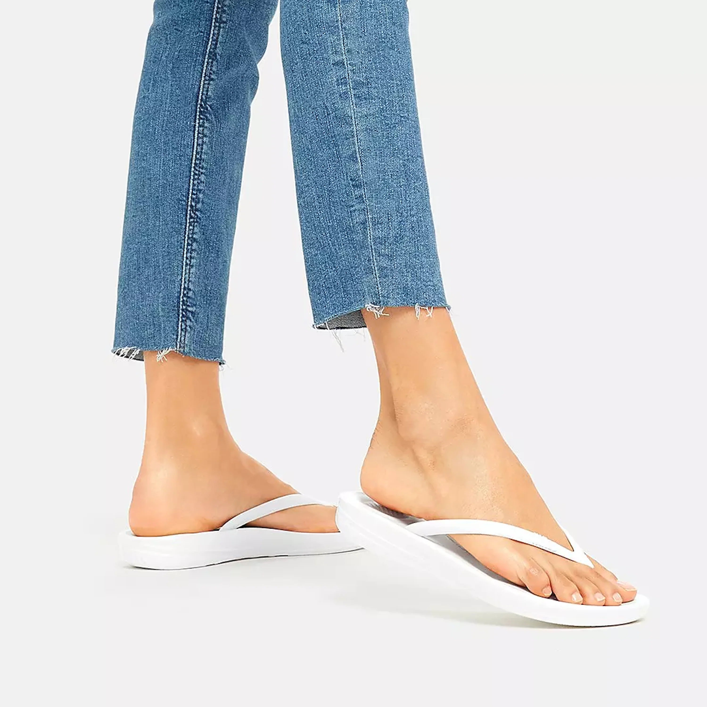 FITFLOP IQUSHION ERGONOMIC FLIP FLOPS URBAN