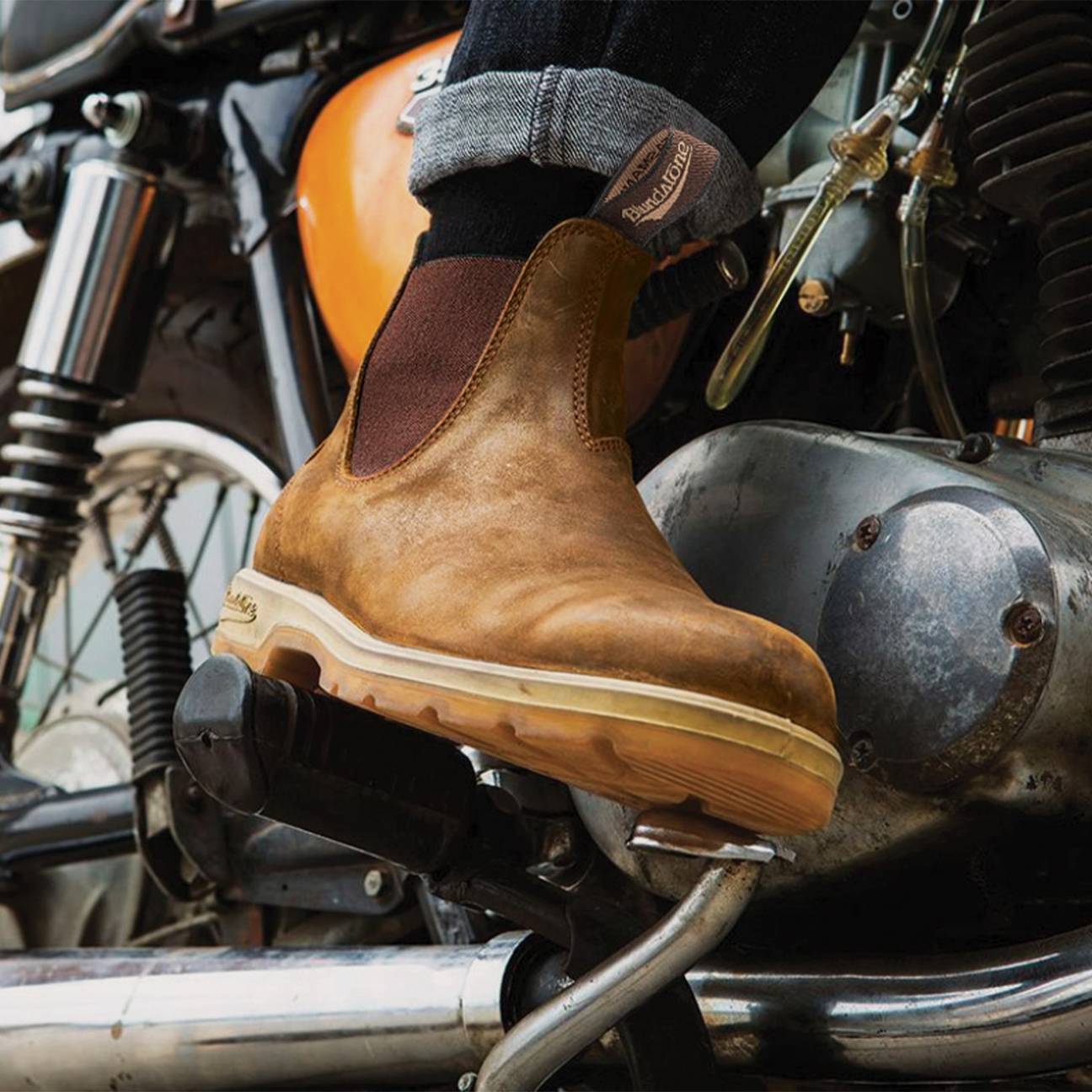 【J189】ラージ ワイルドホース × ブラウンムーンストーン　リング BLUNDSTONE 1320 SADDLE BROWN WITH GUM SOLE