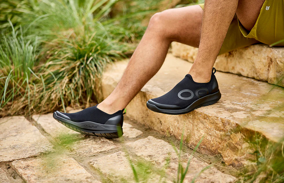 OOFOS OOMG Eezee Men's  Sport Recovery Trainers Shoe