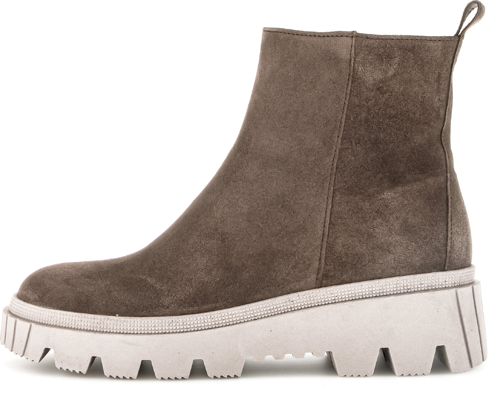 GABOR LUG BOOT BROWN 71 820 18