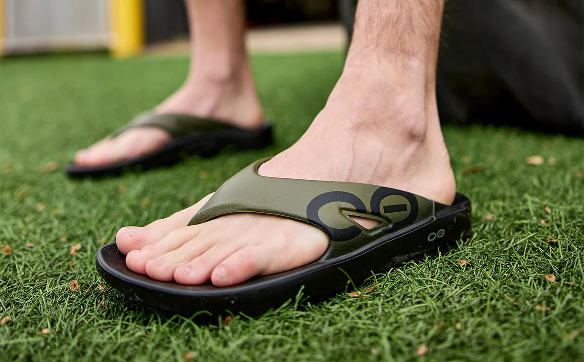 OOFOS OOriginal Sport Recovery Thong Sandals