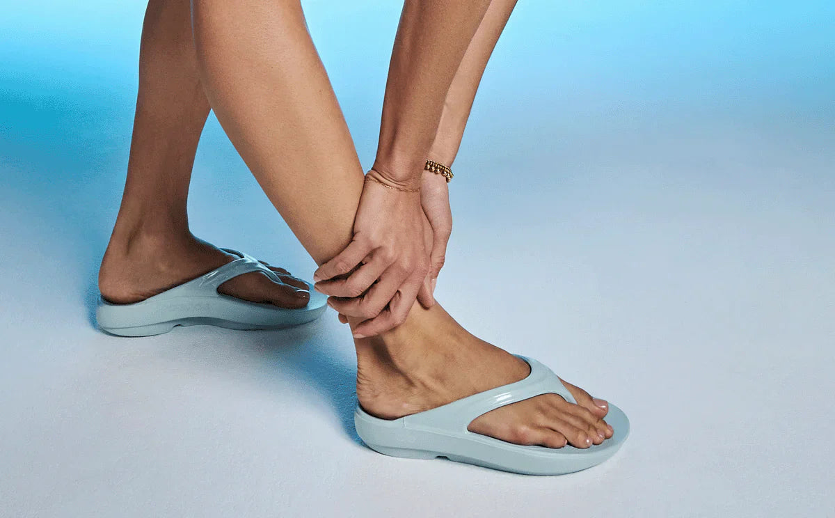 OOFOS OOriginal Recovery Thong Sandals
