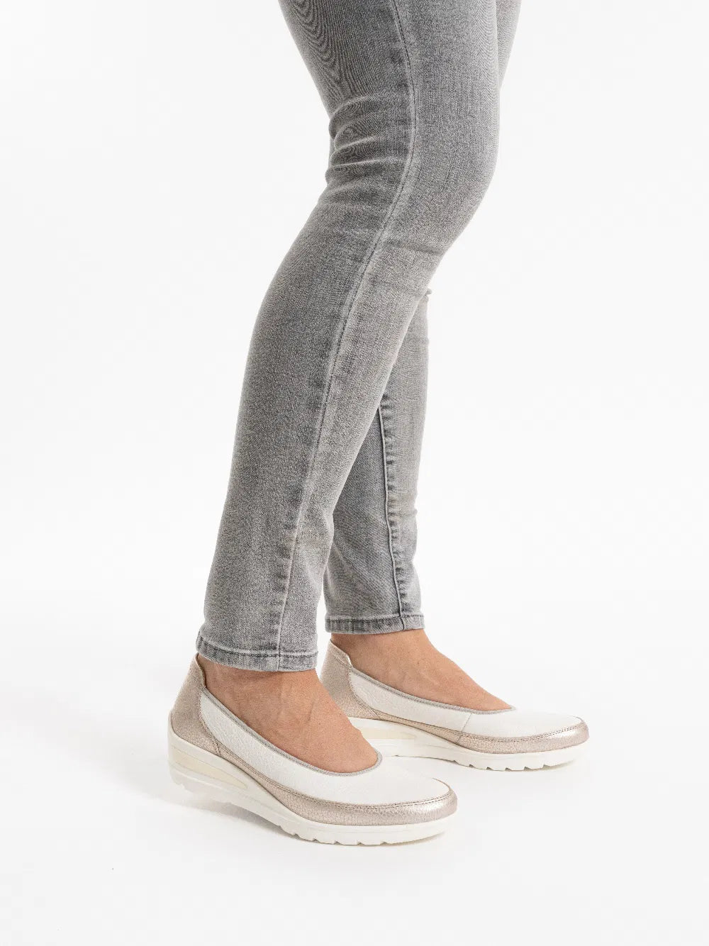 ARA SHOES Zinnia Flat Wedge Heel