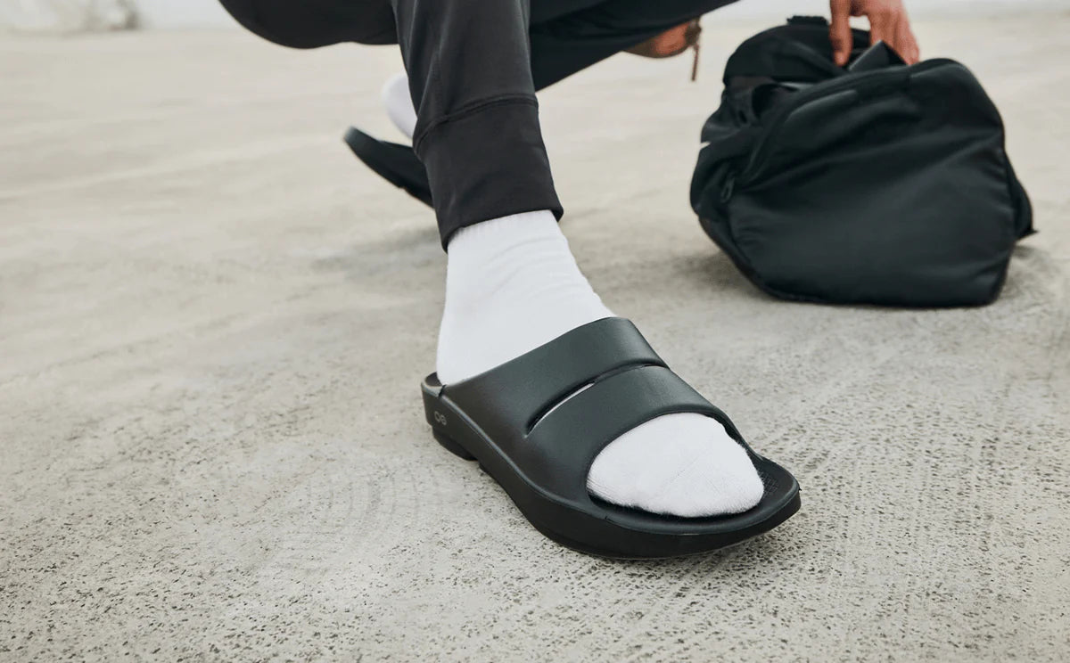 OOFOS OOahh Black Slide Sandal