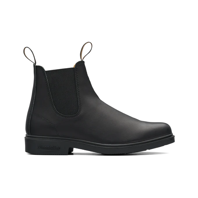 Black Chelsea Blundstone Canada rain boot Chisel 068 on a white background