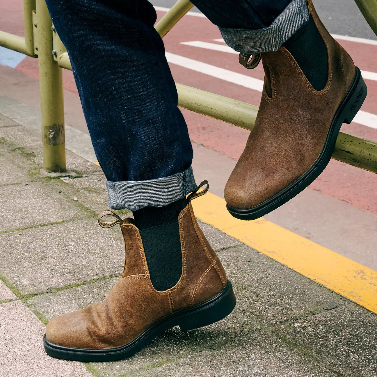 Blundstone Chisel Toe 2581  Waxed Suede