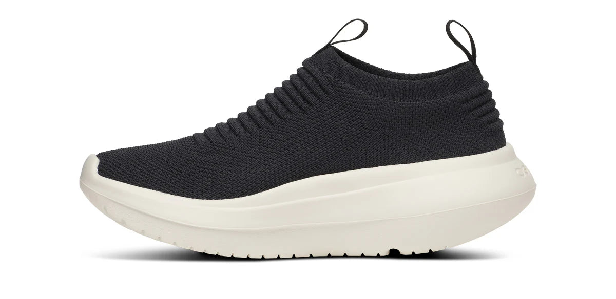OOFOS OOMY ZEN CHALK SLIP ON NOIR POUR FEMMES