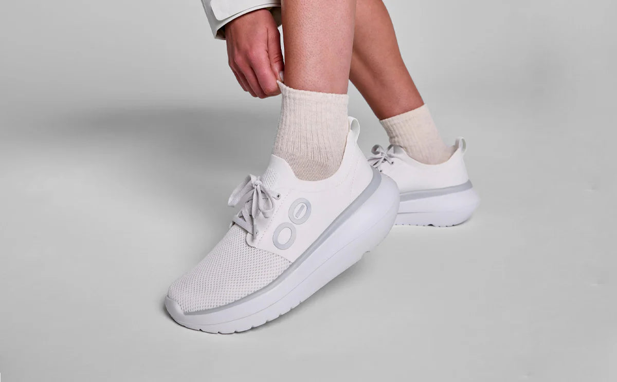 Chaussures à lacets OOFOS OOMY STRIDE pour femmes
