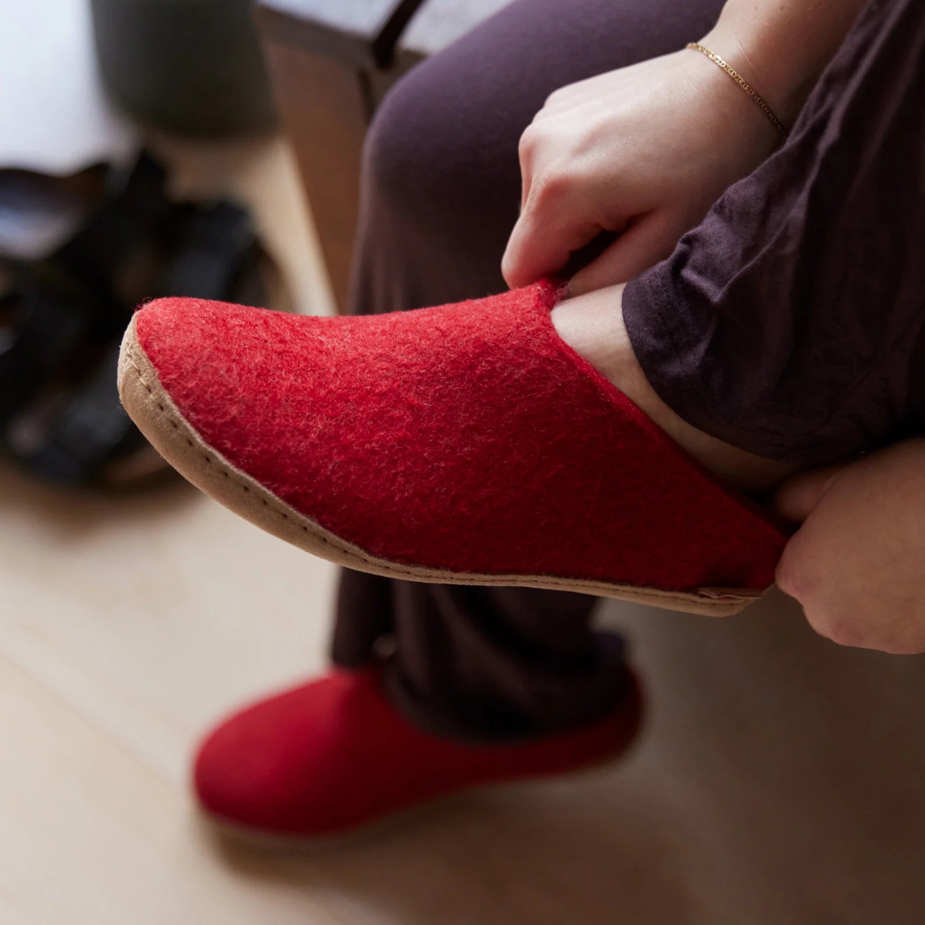 CHAUSSONS GLERUPS SLIP SUR CUIR ROUGE