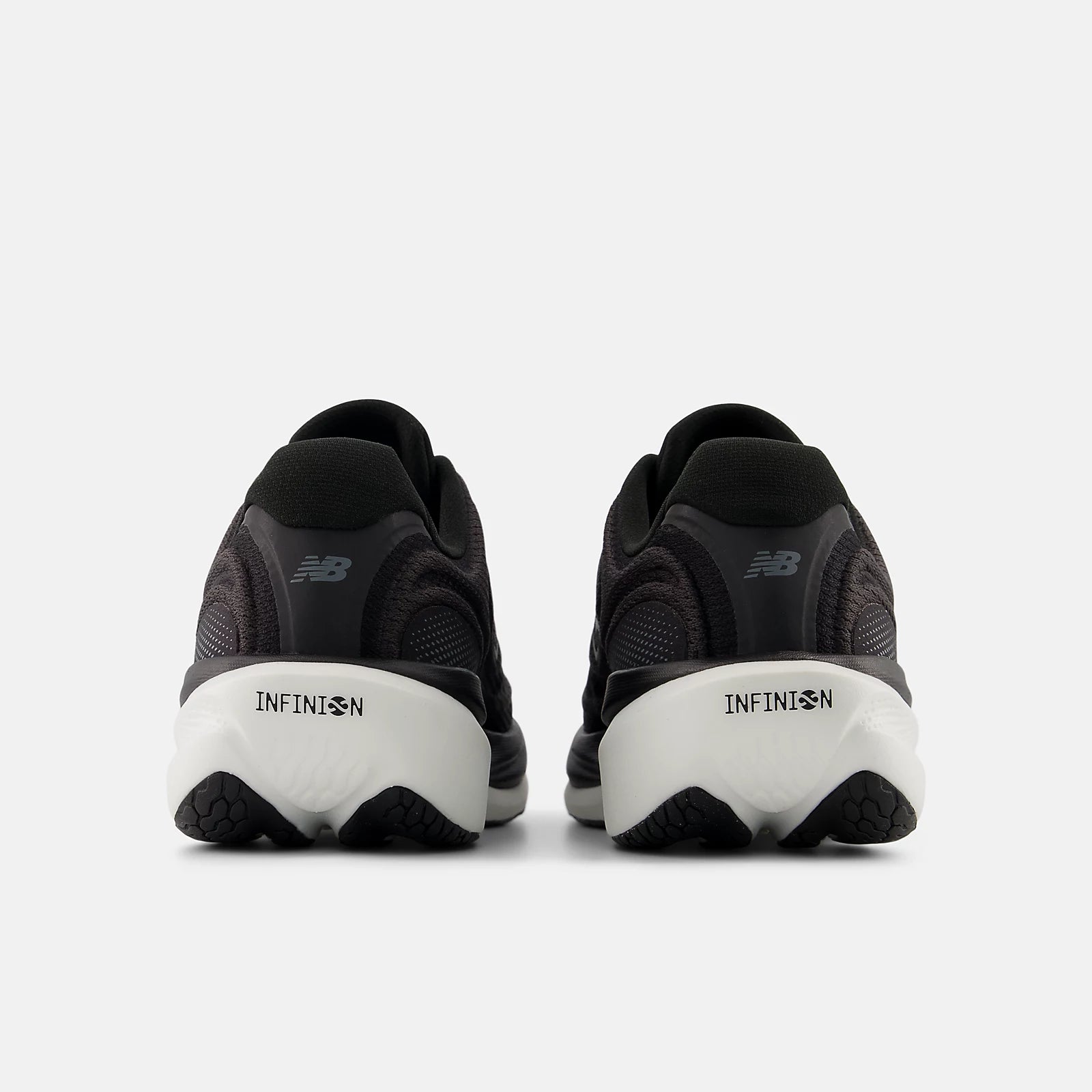 NEW BALANCE M10802FR V15