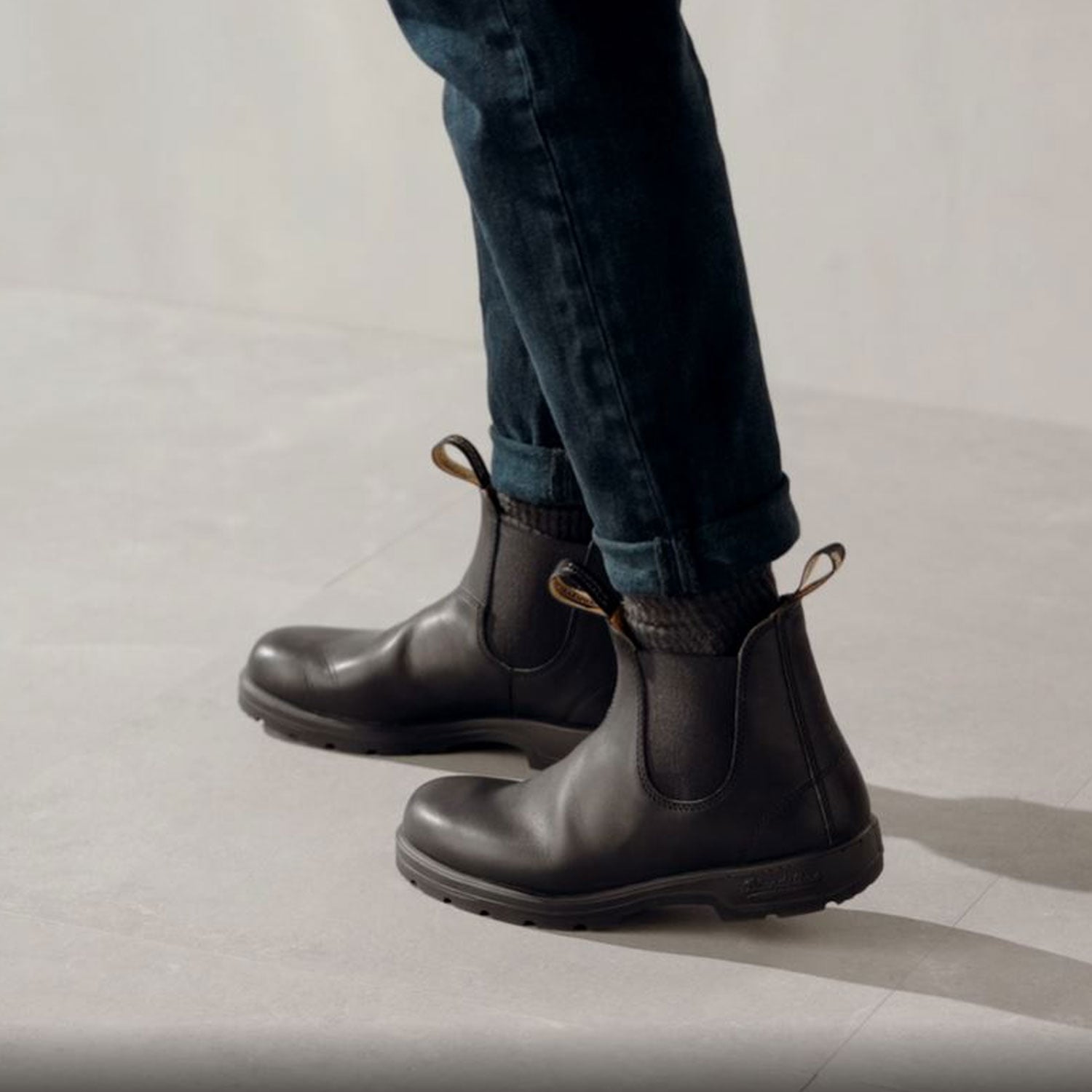 Men walking with Blndstone Classics 558 boot Black 
