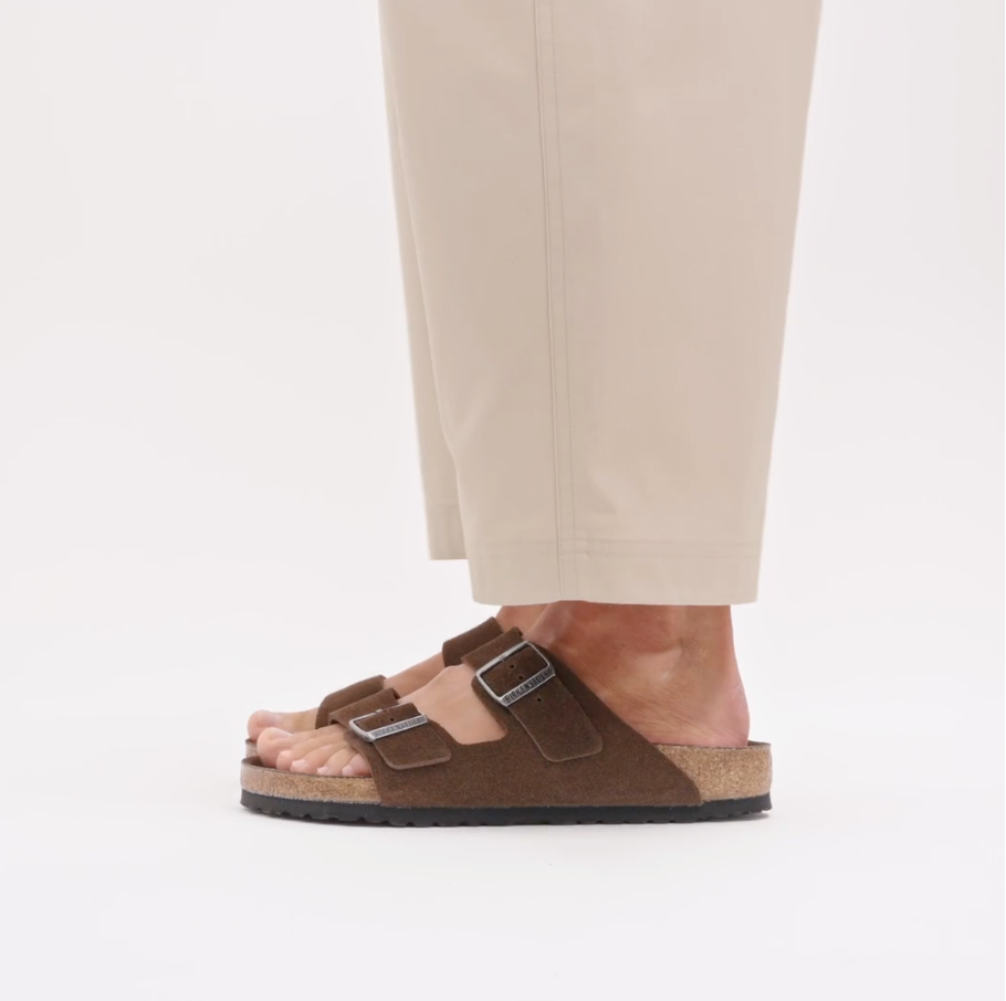 Birkenstock Arizona Sandal Model Wlking Snipet Video Foot Sensation Online Store Canada Toronto Vancover Montreal
